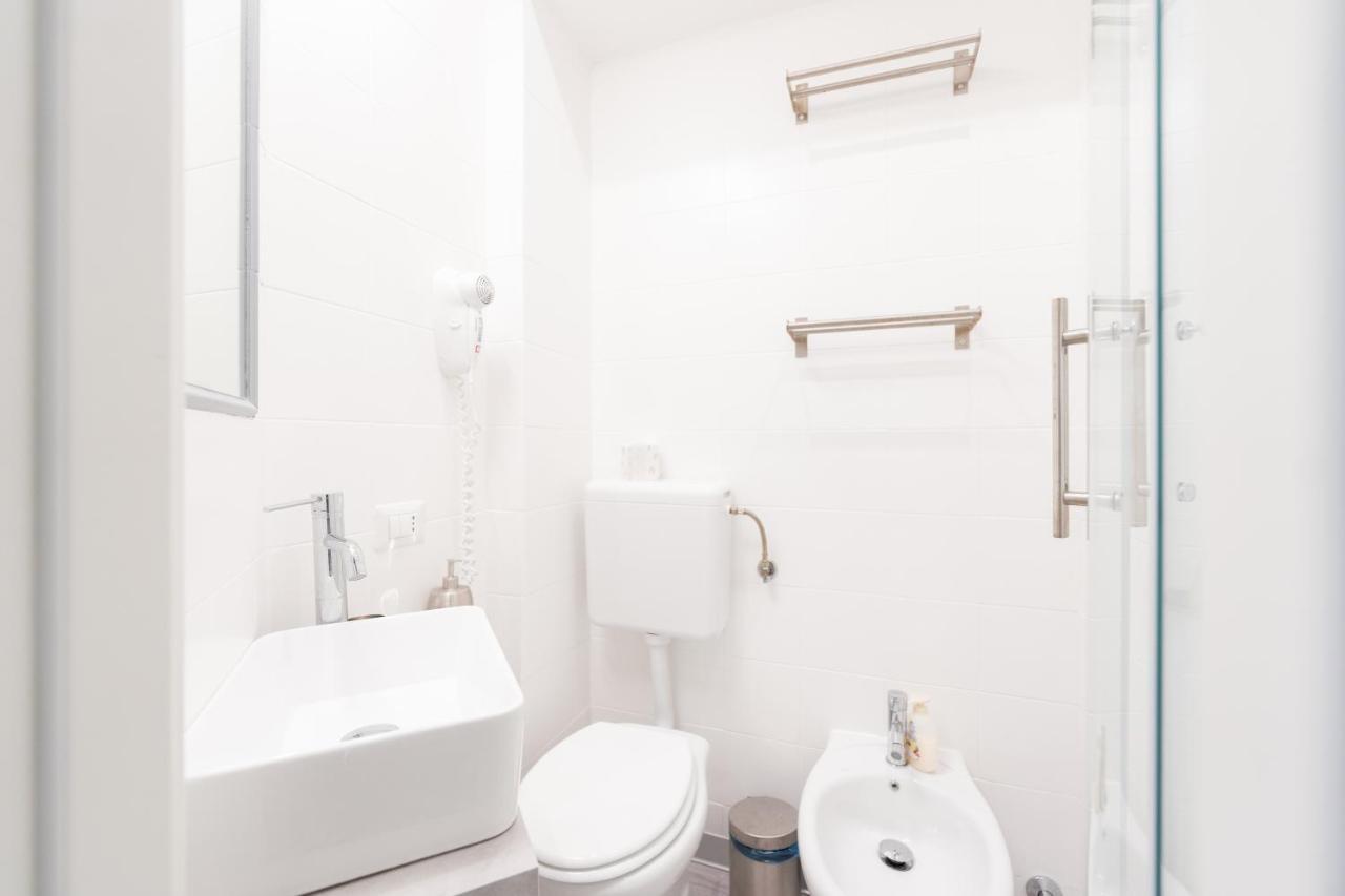 White Gioberti Guesthouse Rome Exterior photo